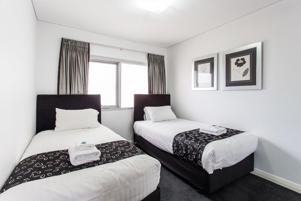 Spinnakers By Rockingham Apartments Exterior foto