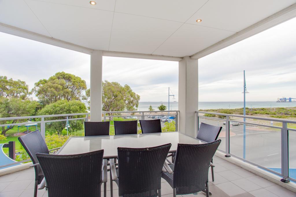 Spinnakers By Rockingham Apartments Exterior foto