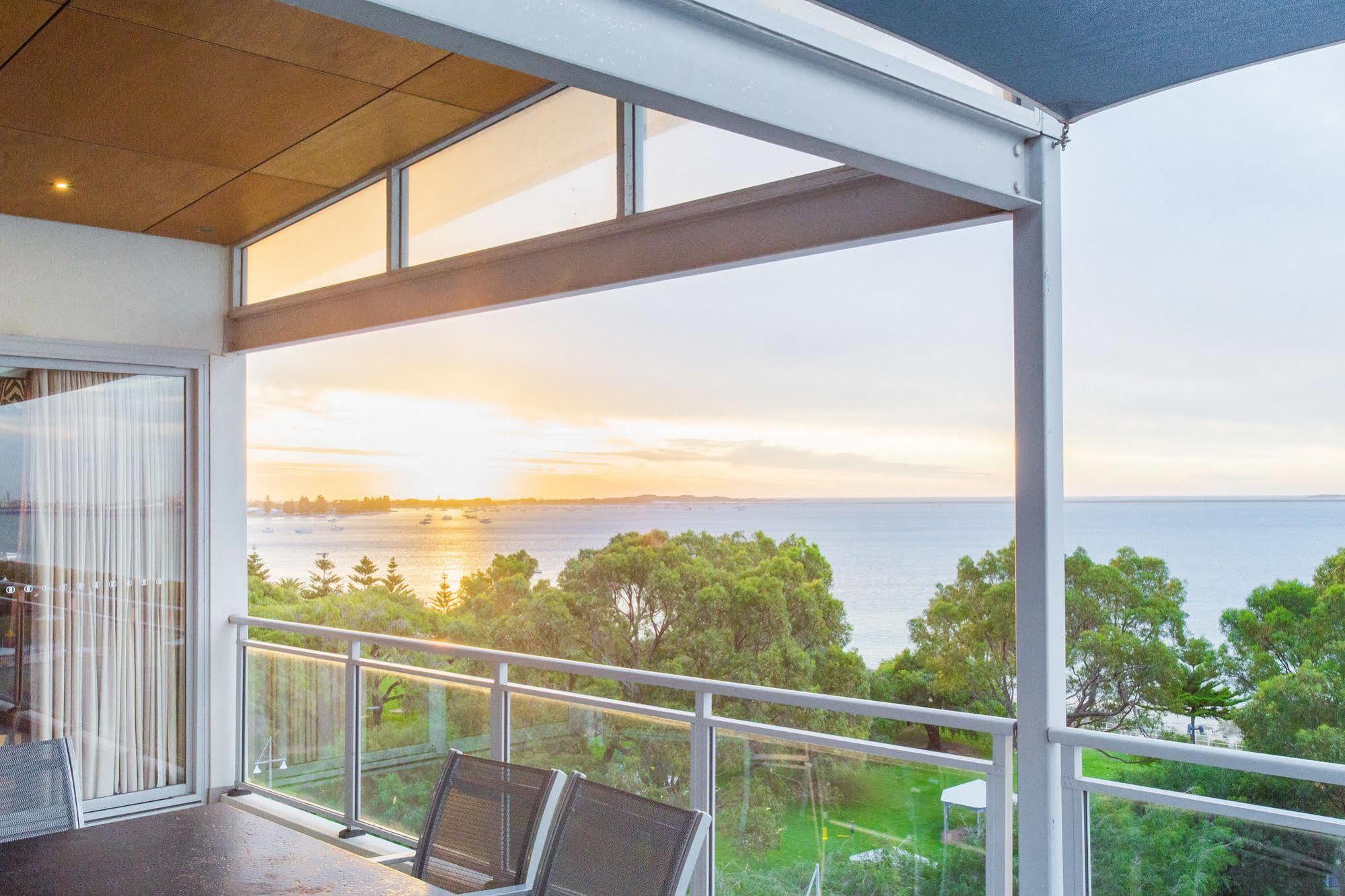 Spinnakers By Rockingham Apartments Exterior foto